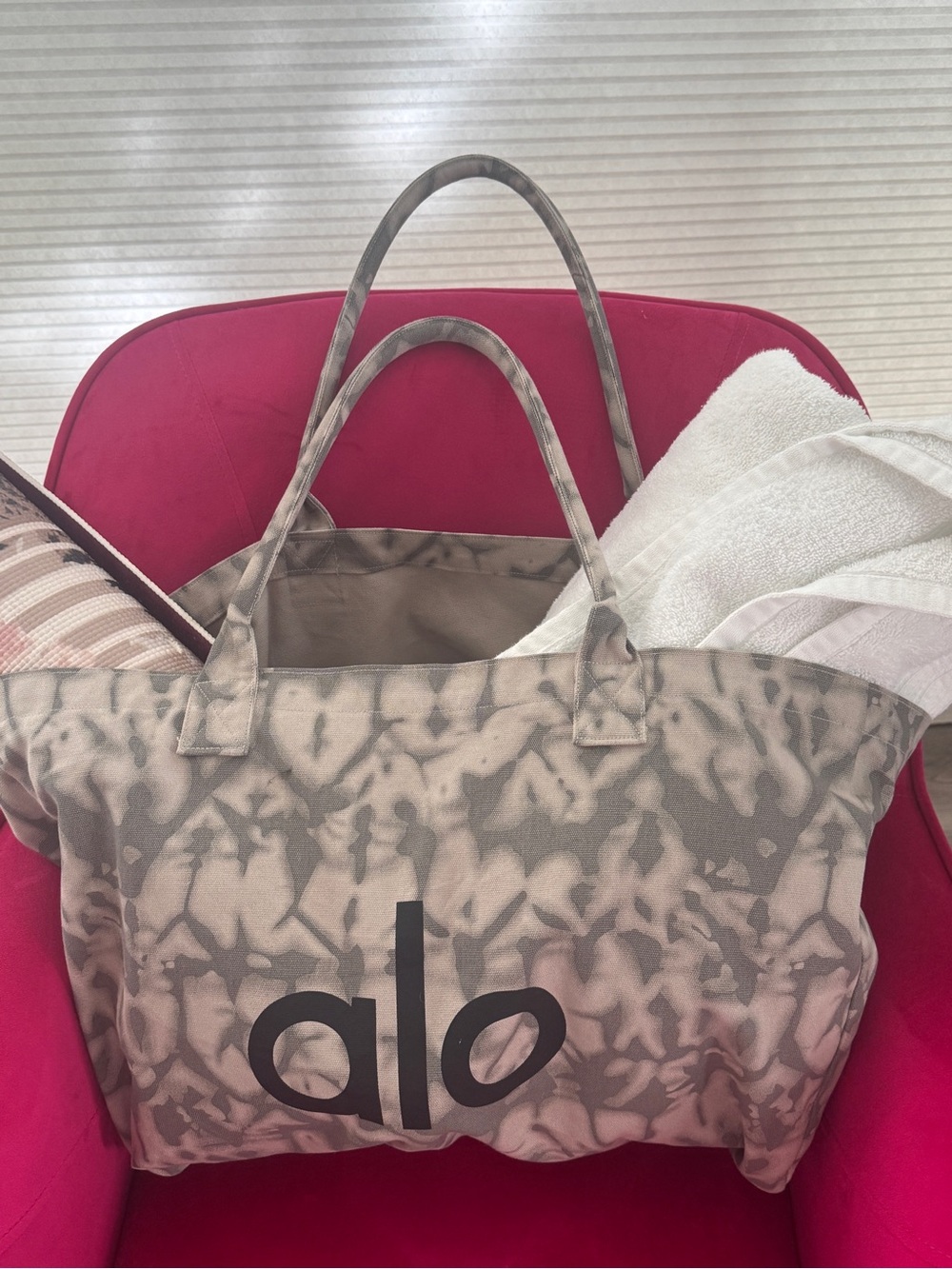 ALO Yoga Taupe and Cream Tie-Dye Canvas Tote - Picture 3 of 6